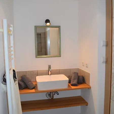 Zelie Apartment Ambillou-Château