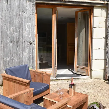 Zelie Ambillou-Château