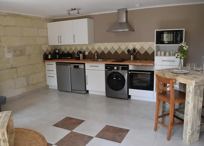 Appartement Zélie Ambillou-Château